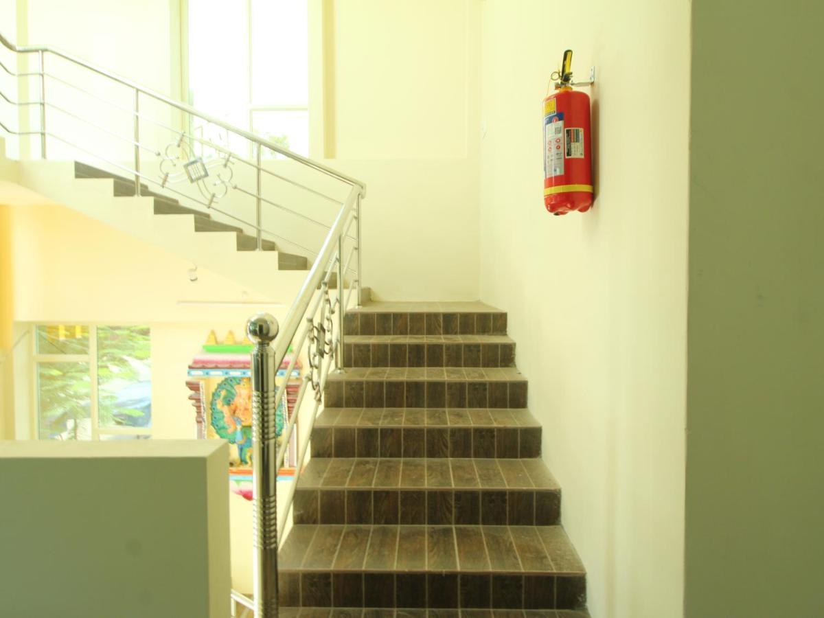 Jms Guest House Tirunallar Kültér fotó